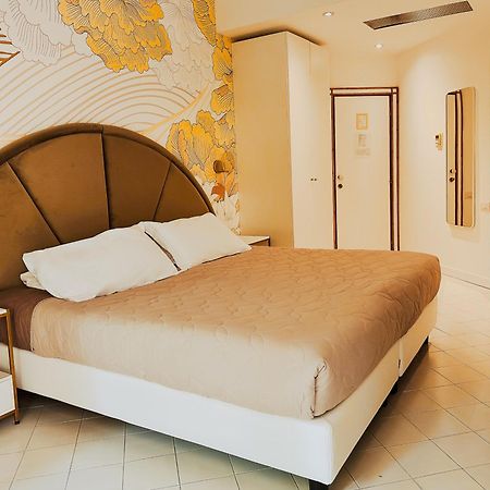 Hotel President - Vintage Hotel In Centro Riccione Zewnętrze zdjęcie