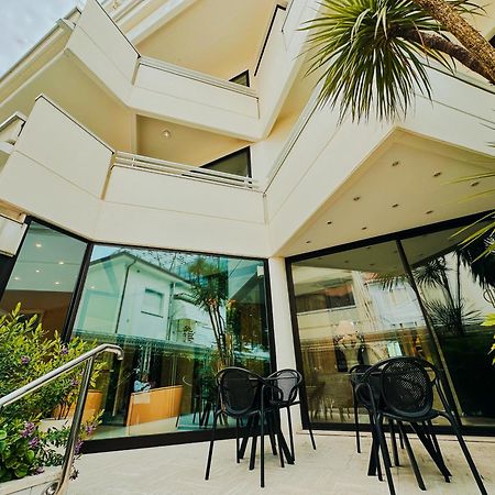 Hotel President - Vintage Hotel In Centro Riccione Zewnętrze zdjęcie