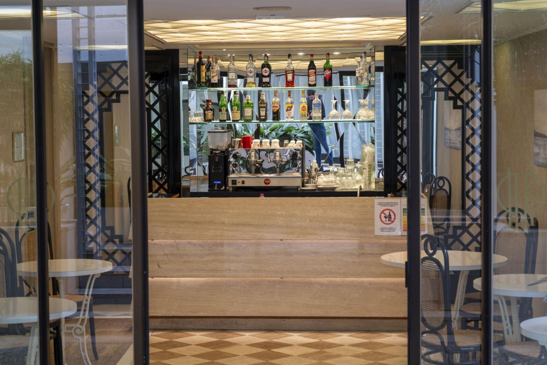 Hotel President - Vintage Hotel In Centro Riccione Zewnętrze zdjęcie