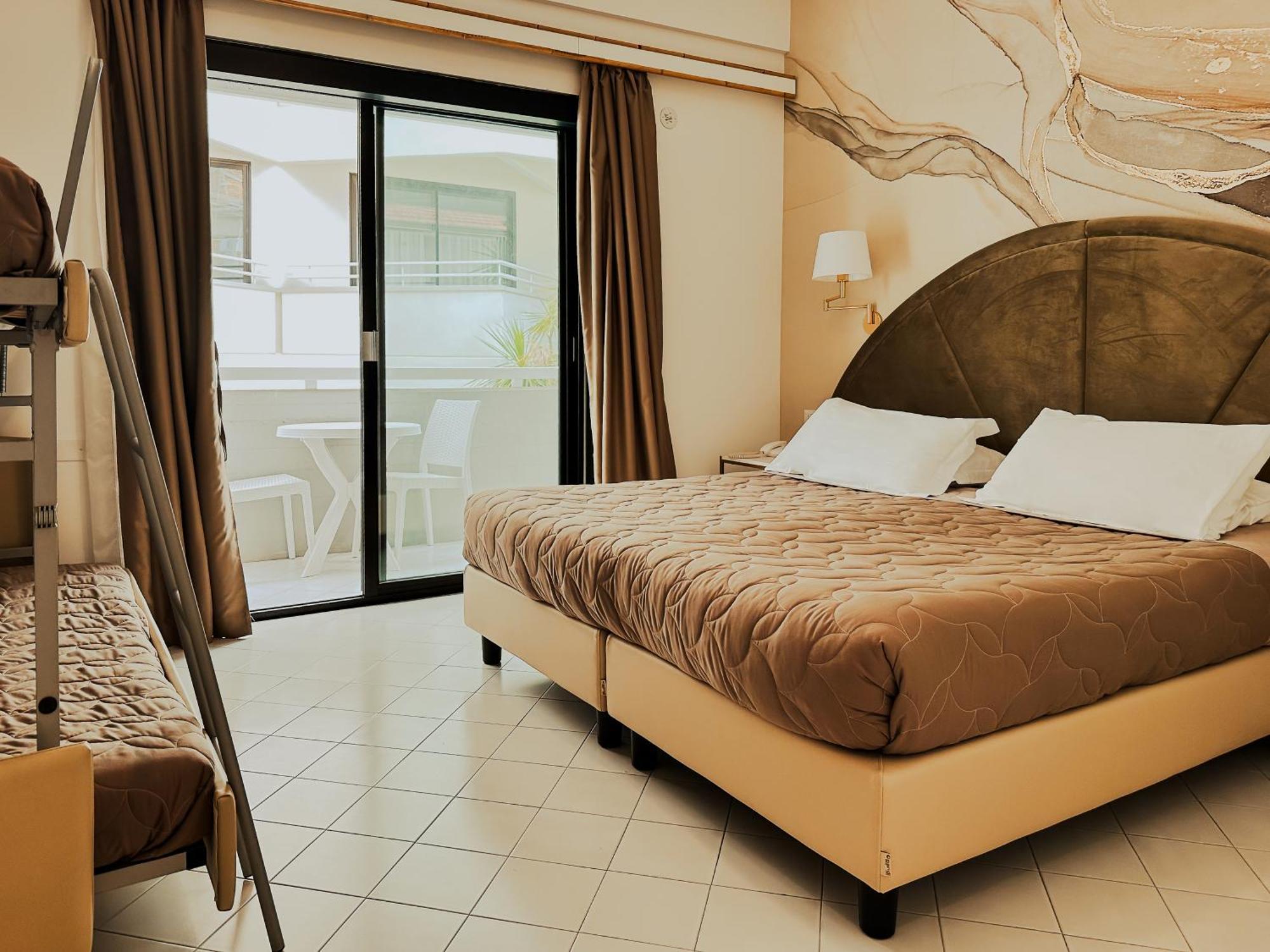 Hotel President - Vintage Hotel In Centro Riccione Zewnętrze zdjęcie